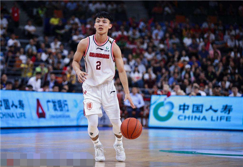 中国男篮球星徐杰