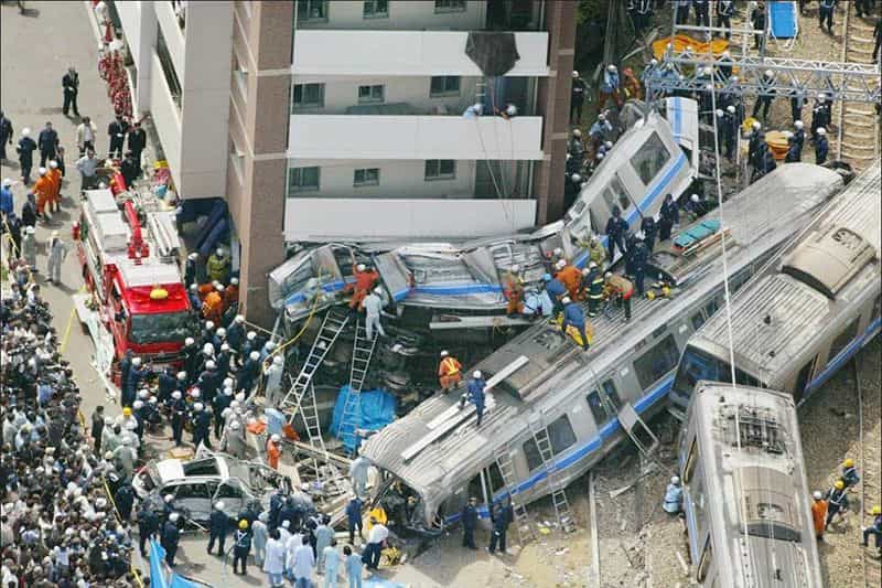 告别平成：2005年福知山线重大铁路事故