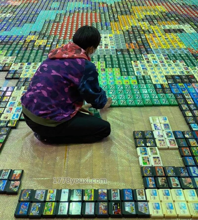 4256盒任天堂卡带拼图创作打破吉尼斯世界纪录！日本收藏家创造另类成就